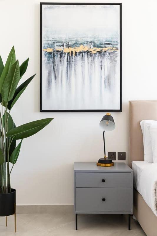 Frank Porter - Binghatti Avenue Apartment Dubai