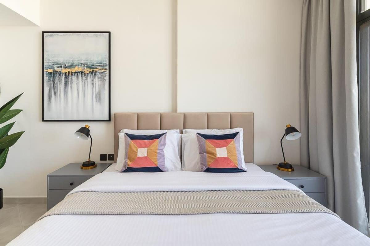 Frank Porter - Binghatti Avenue Apartment