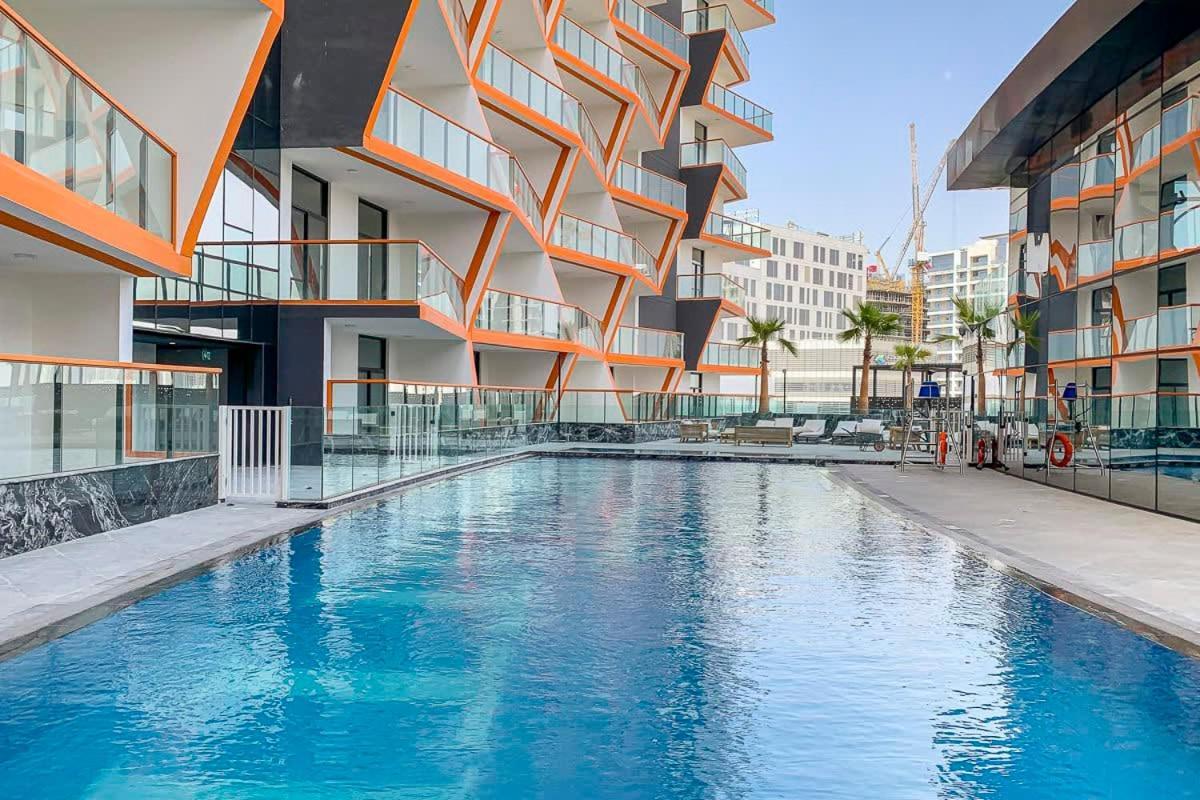 Frank Porter - Binghatti Avenue * Dubai