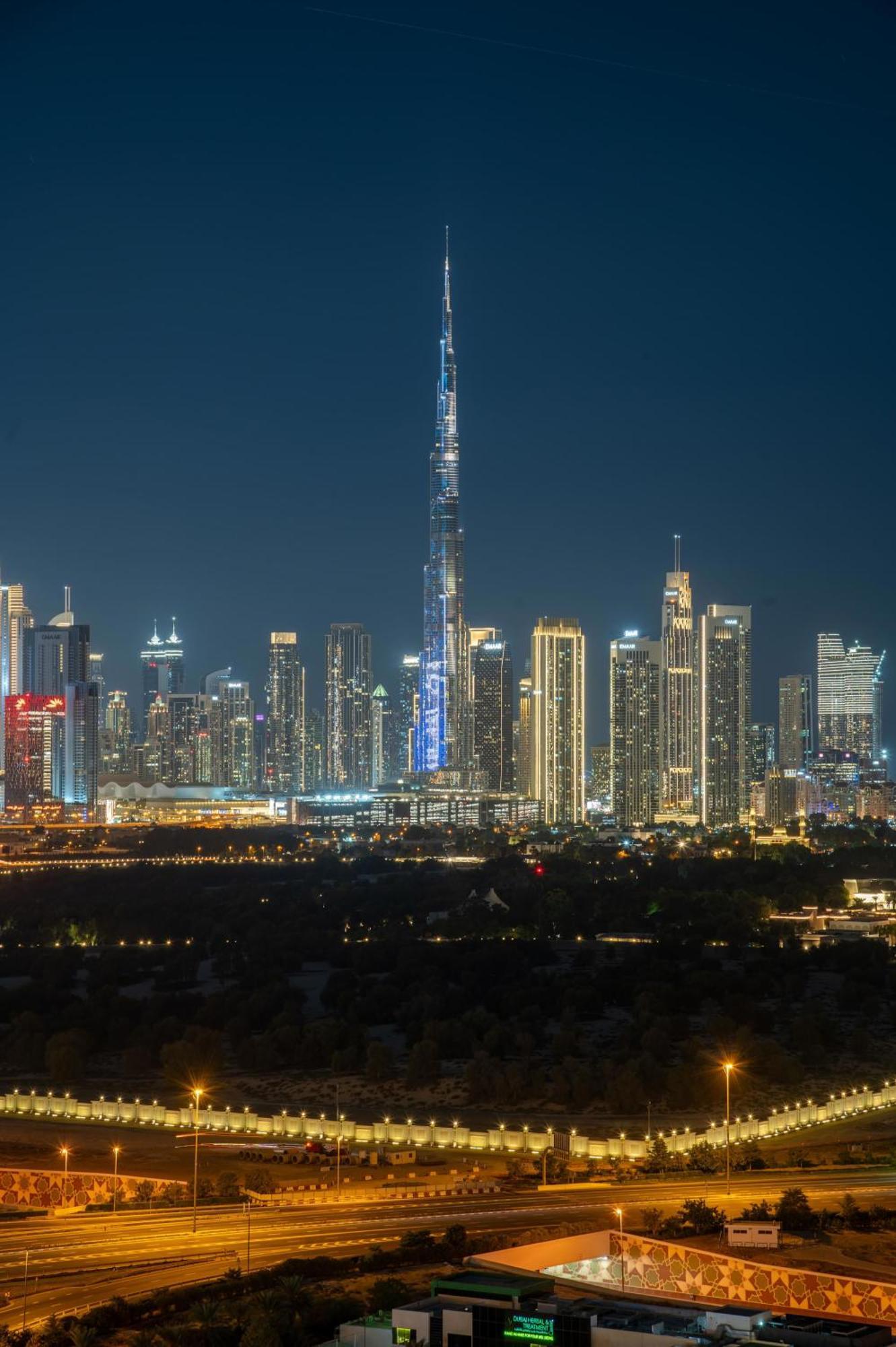 Frank Porter - Binghatti Avenue * Dubai